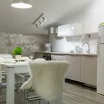Fe شقة *