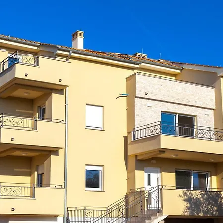 Fe * מאלינסקה